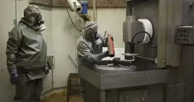 تحذيرات من إنشاء الحوثيين لمصانع أسلحة كيميائية بإشراف إيراني