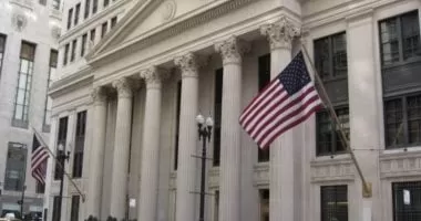 الخزانة الأمريكية تفرض عقوبات ضد 32 فردا وكيانا حوثيا