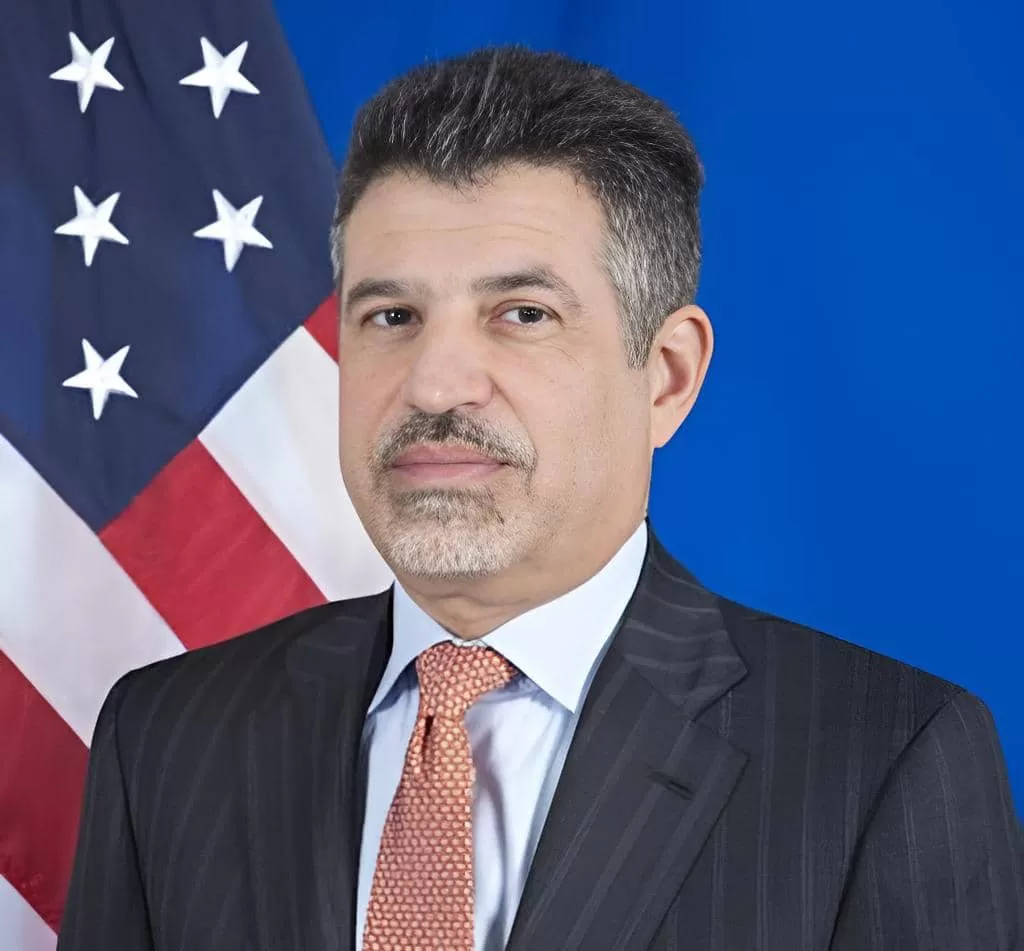 السفارة الأمريكية: الحوثيون يمارسون الإرهاب باستمرار احتجاز موظفينا في صنعاء للعام الرابع