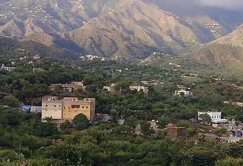 الجيش ينفي مزاعم استهداف برلماني غرب تعز ويصفها بالشائعات المغرضة