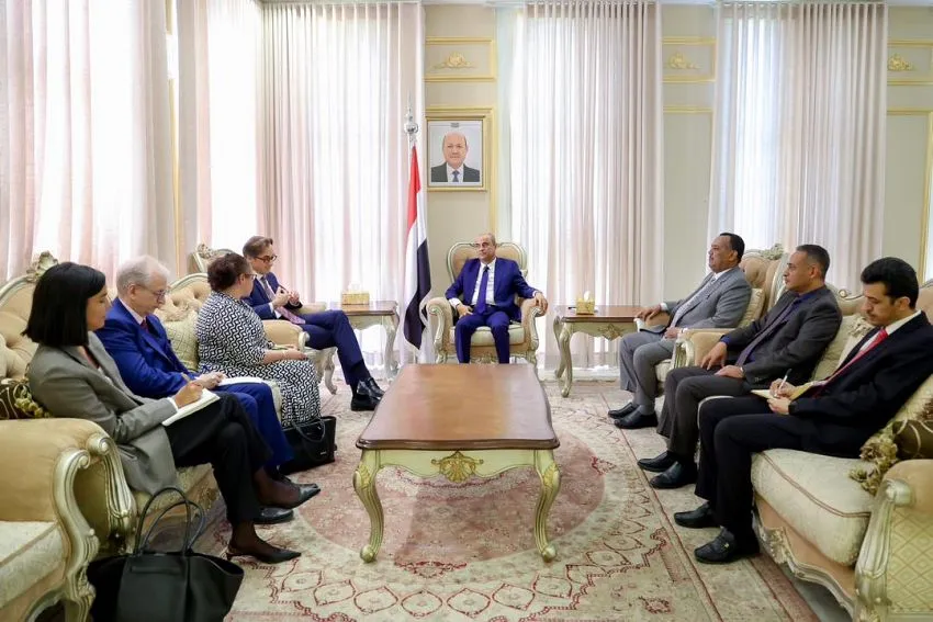 الحكومة تدعو لإسناد سياسي واقتصادي لدعم الاستقرار في اليمن