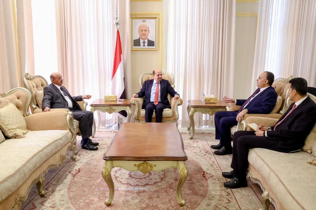 الحكومة توجه بصرف الرواتب المتأخرة فورا استنادا للدعم السعودي المُقدم