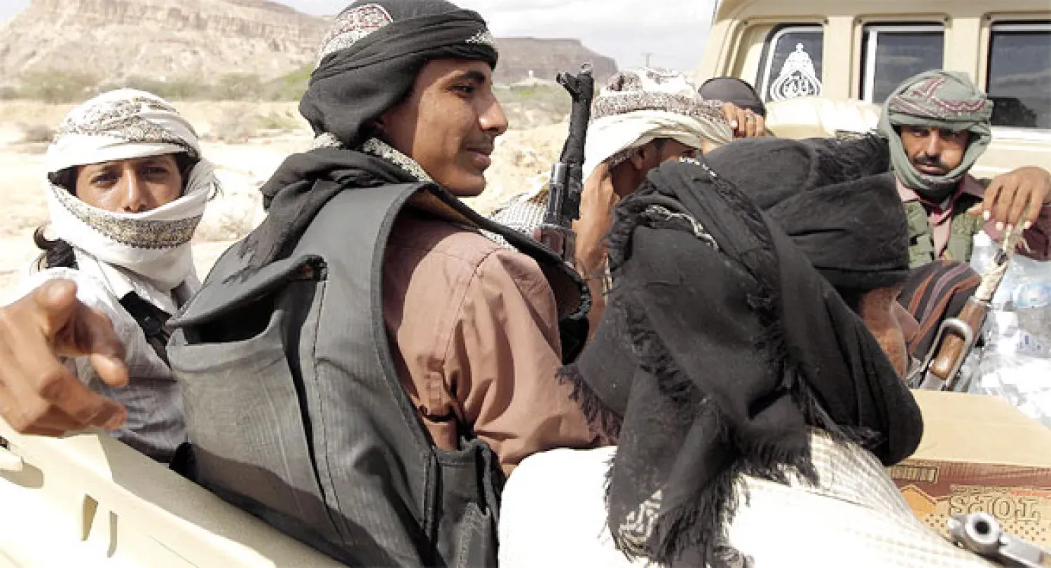 الحوثيون يشنون حملة عسكرية على قبيلة "ذو قارح" بعمران