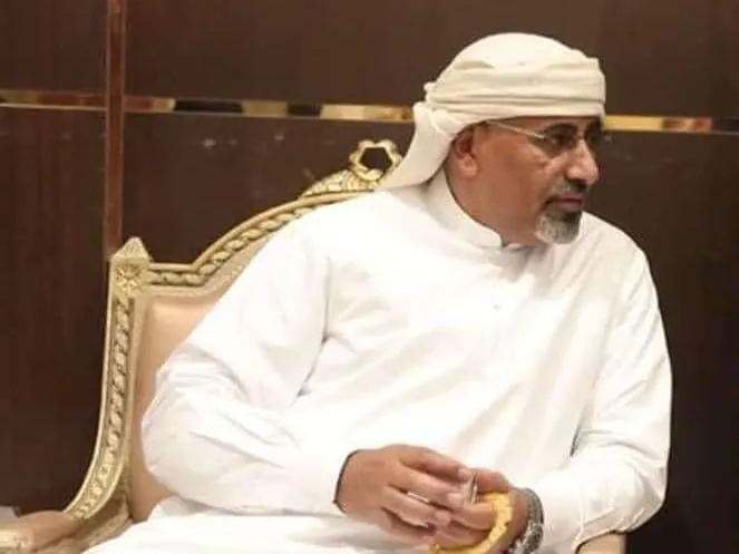 منصة دفاعية: الإمارات تؤوي الزُبيدي في قاعدة عسكرية منذ تهريبه من عدن