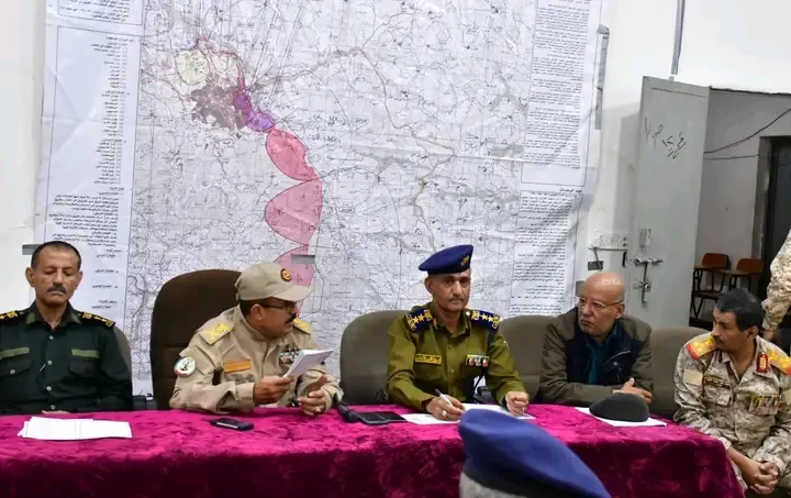 اجتماع أمني عسكري مشترك في تعز يقر توحيد الجهود ورفع الجاهزية لتعزيز الاستقرار