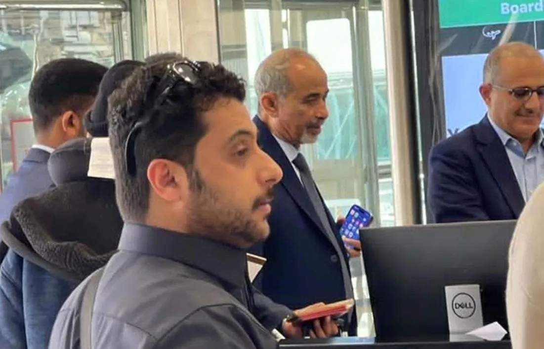 عضو الرئاسي "الصبيحي" يصل عدن رفقة عدد من الوزراء لمباشرة عمل الحكومة