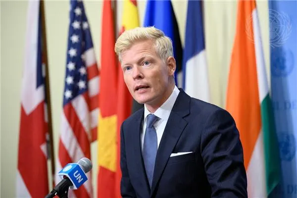 غروندبرغ يختتم زيارة إلى موسكو لمناقشة جهود السلام في اليمن والإفراج عن المحتجزين