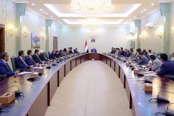 الحكومة تعقد أول اجتماع في عدن وتعلن برنامجها لتحسين الخدمات وتعزيز الاستقرار