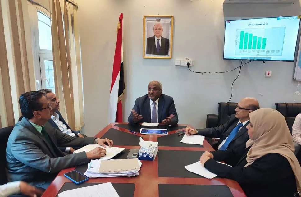 وزير الإدارة المحلية يؤكد أهمية إنشاء قاعدة بيانات لتعزيز كفاءة التخطيط والخدمات