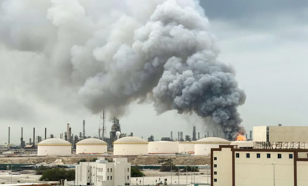 إغلاق مضيق هرمز يسبب أكبر اضطراب في إمدادات النفط عالمياً