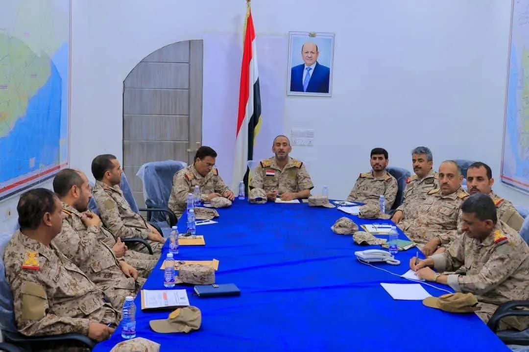 قيادة الجيش تؤكد رفع الجاهزية القتالية وتعزيز التنسيق لمواجهة التحديات