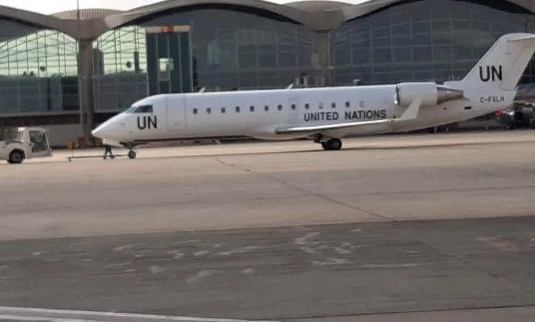 وصول ومغادرة قيادة حوثية مطار صنعاء وسط مخاوف من ضربات عسكرية