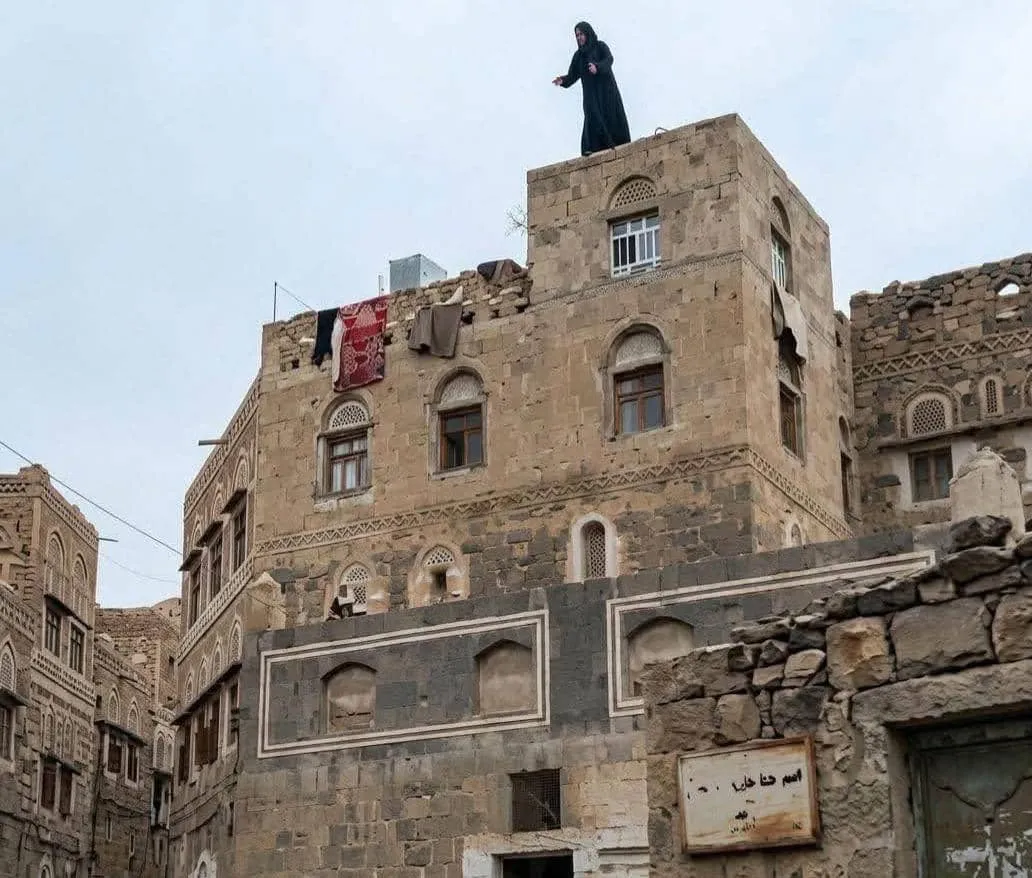 شابة تنهي حياتها في حجة هرباً من حكم قضائي يُعيدها قسراً لزوجها