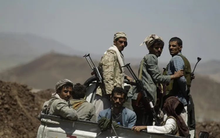 الحوثيون يعطلون مشروع مياه يخدم آلاف المواطنين في إب