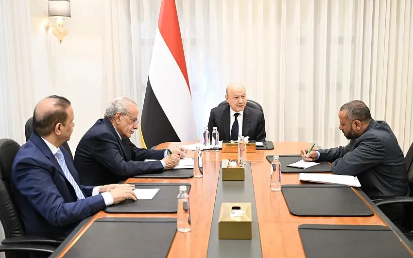 الرئيس العليمي يؤكد أولوية تحسين الخدمات والتنمية في الضالع