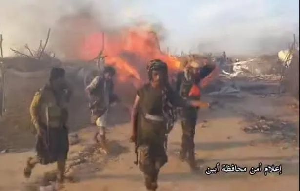 أمن أبين يضبط 25 مهربًا ويعلن إنهاء معسكرات التهريب في أحور