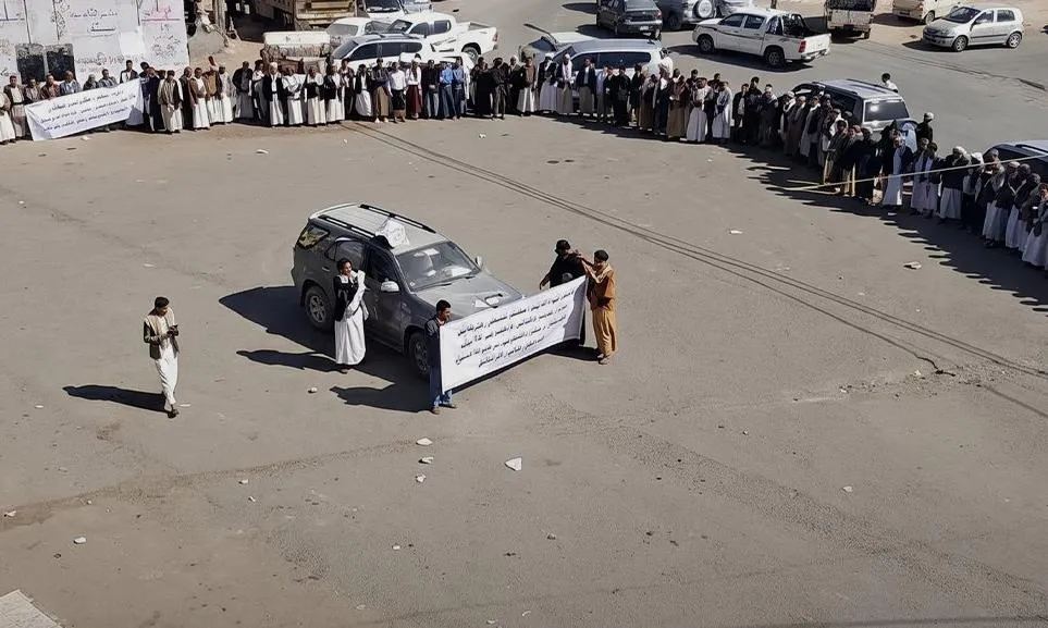 سكان غرب صنعاء يجددون رفضهم لمحاولات الحوثيين الاستيلاء على أراضيهم