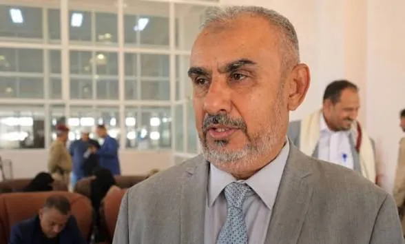 الوفد الحكومي المفاوض يكشف أسباب تأجيل تنفيذ صفقة تبادل الأسرى