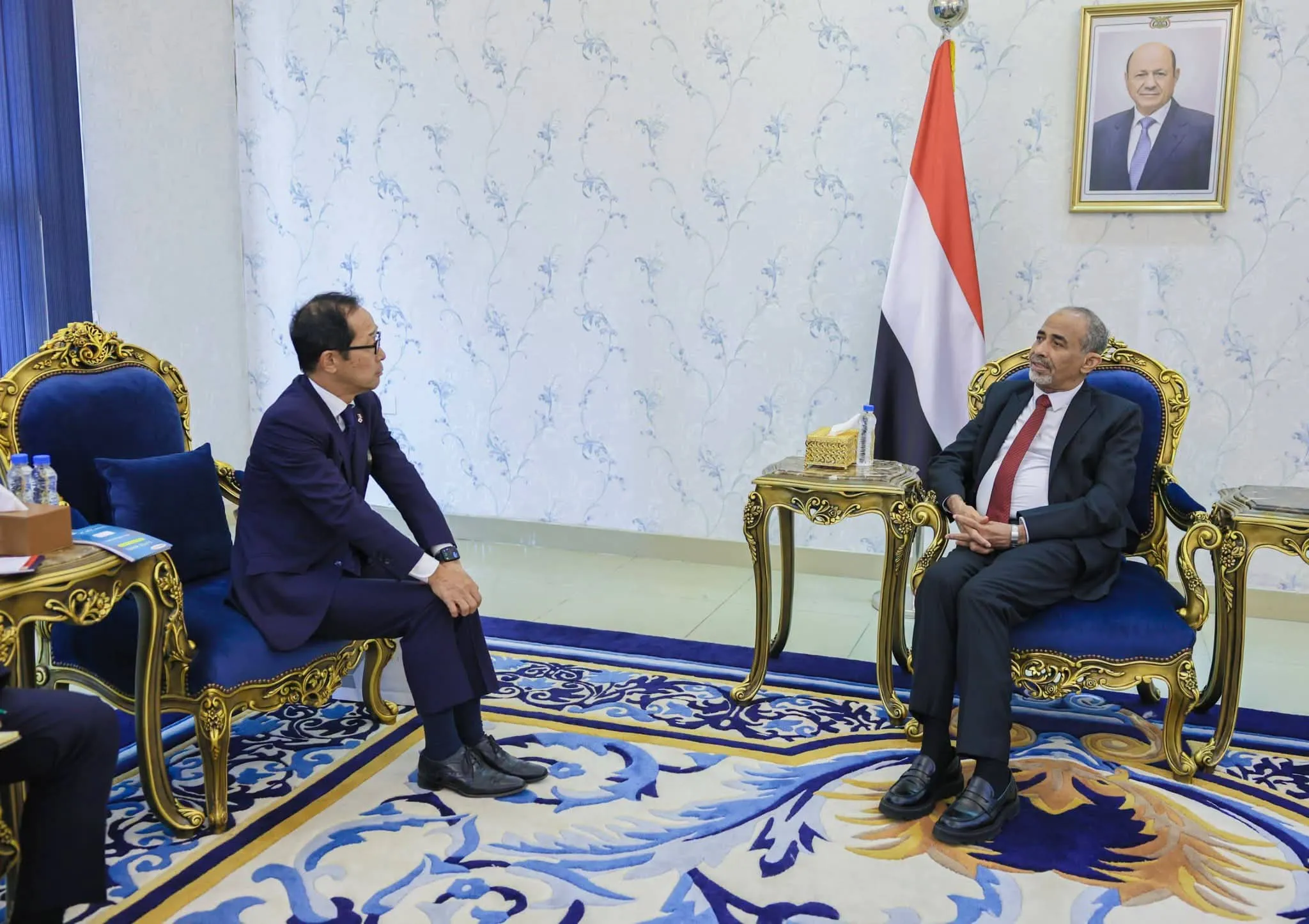 الصبيحي يؤكد أهمية تعزيز الشراكة مع اليابان ودعم الحكومة لمواجهة التحديات