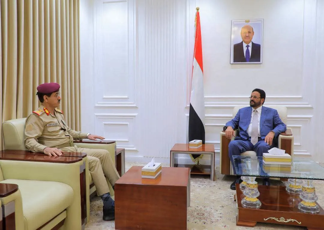العرادة يؤكد أهمية رفع الجاهزية القتالية وتعزيز التنسيق داخل القوات المسلحة
