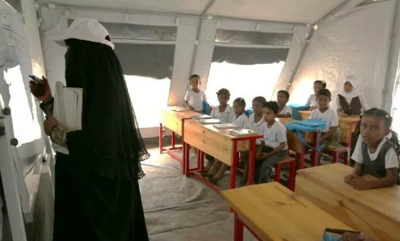 جماعة الحوثي تجبر المعلمين في الحديدة على الالتحاق بدوراتها الطائفية