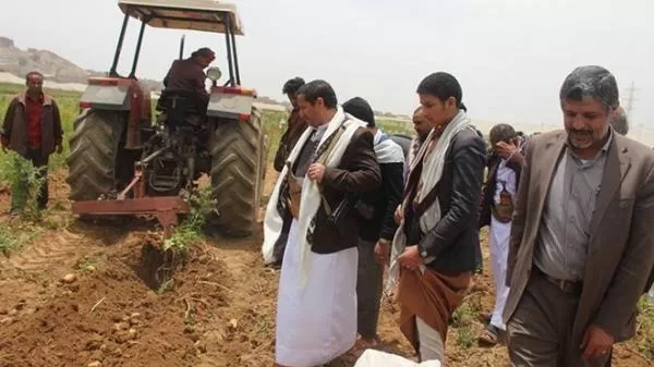 جماعة الحوثي تلزم المزارعين في ذمار بشراء مادة الديزل بسعر السوق السوداء