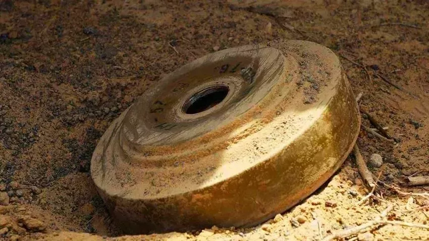 الحديدة: إصابة شاب وطفل بانفجار لغم أرضي زرعته جماعة الحوثي