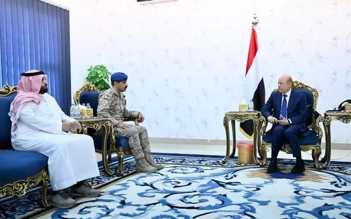 الرئيس العليمي يبحث مع وفد من قيادة القوات المشتركة أولويات الدعم الإنساني والإنمائي